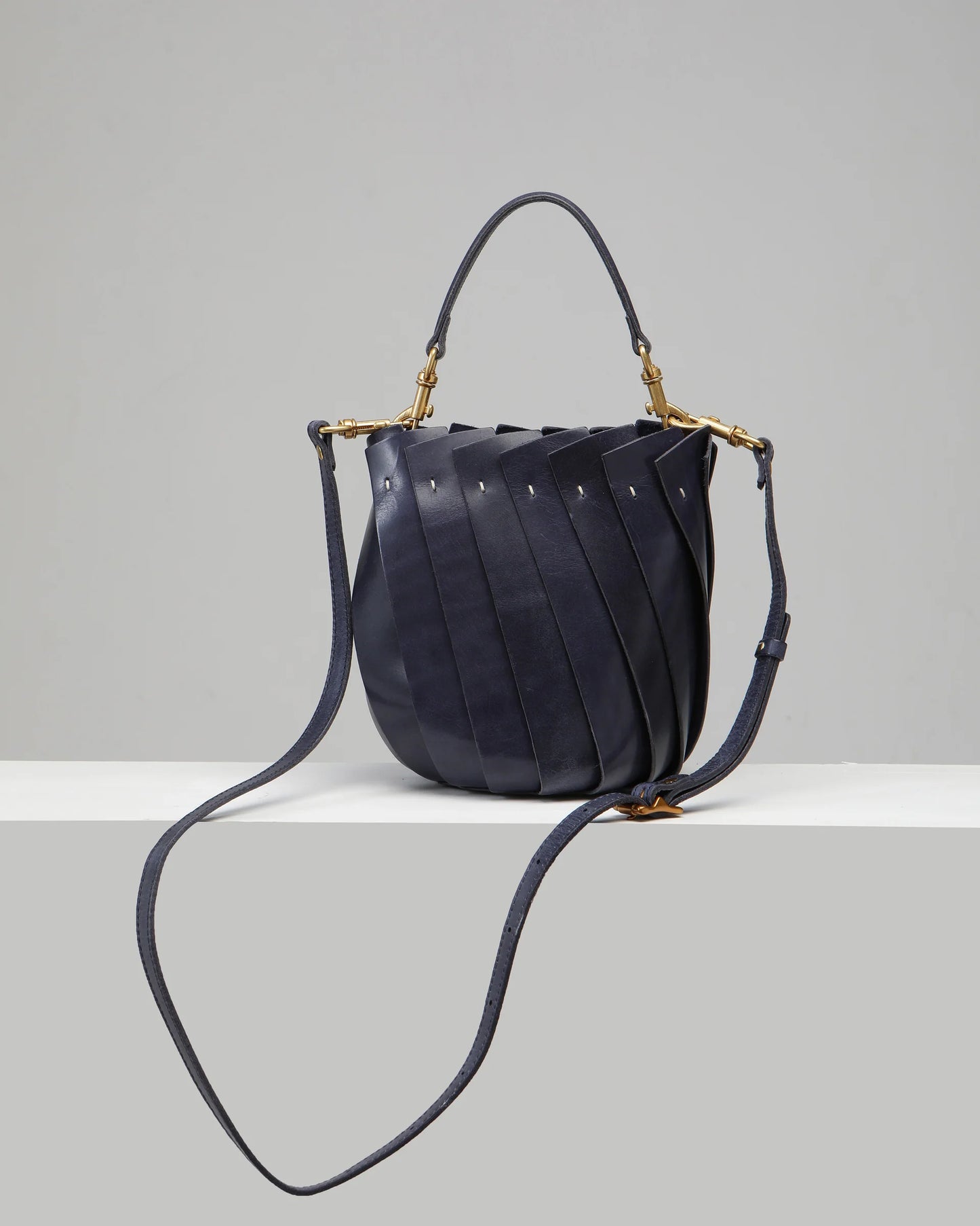 Bloom Bucket Tote - Midnight